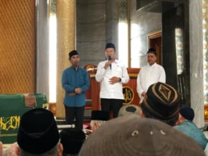 Bupati Lamongan Turut Antar Kepergian KH Ahmad Munir