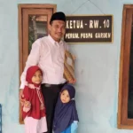 Pak RW Ikuti Yudisium Magister UM Surabaya