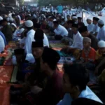 Jamaah pun Semburat Berlarian Cari Aman Ketika Khutbah Masih Berlangsung