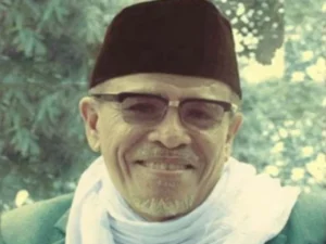 Kisah Masa Kecil Buya Hamka dan Petuahnya pada Keluarga
