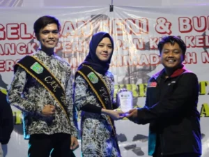 Pentas Seni Desa Jatiarjo Dihadiri Cak dan Yuk Pasuruan