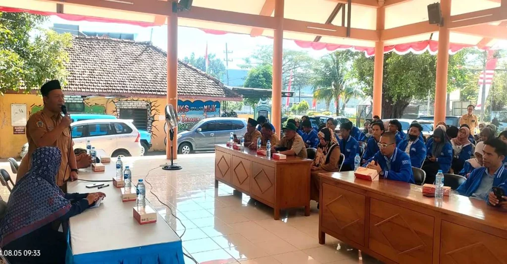 Bantu Program Pembangunan Pemerintah, UMG Lepas Mahasiswa KKN di Sidayu