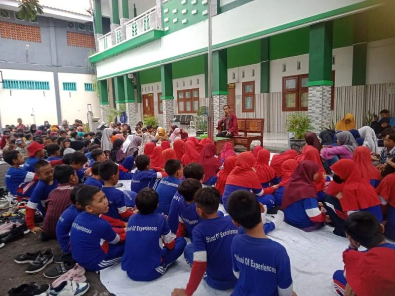 Ceramah Isra Mikraj di SD Almadany, Ada Hadiahnya