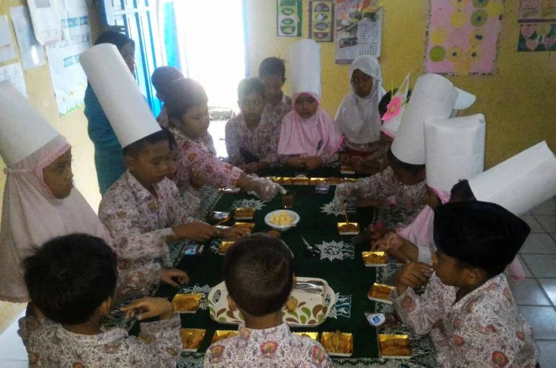 Menjadi Chef Cilik di Yaumut Thobakh ala MIM 23 Surabaya