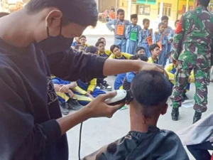 Tukang Cukur Diboyong ke Madrasah demi Acara Ini