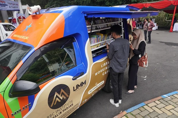 Mobil Perpustakaan Keliling RBC Institute Sambangi Kajian Ramadhan