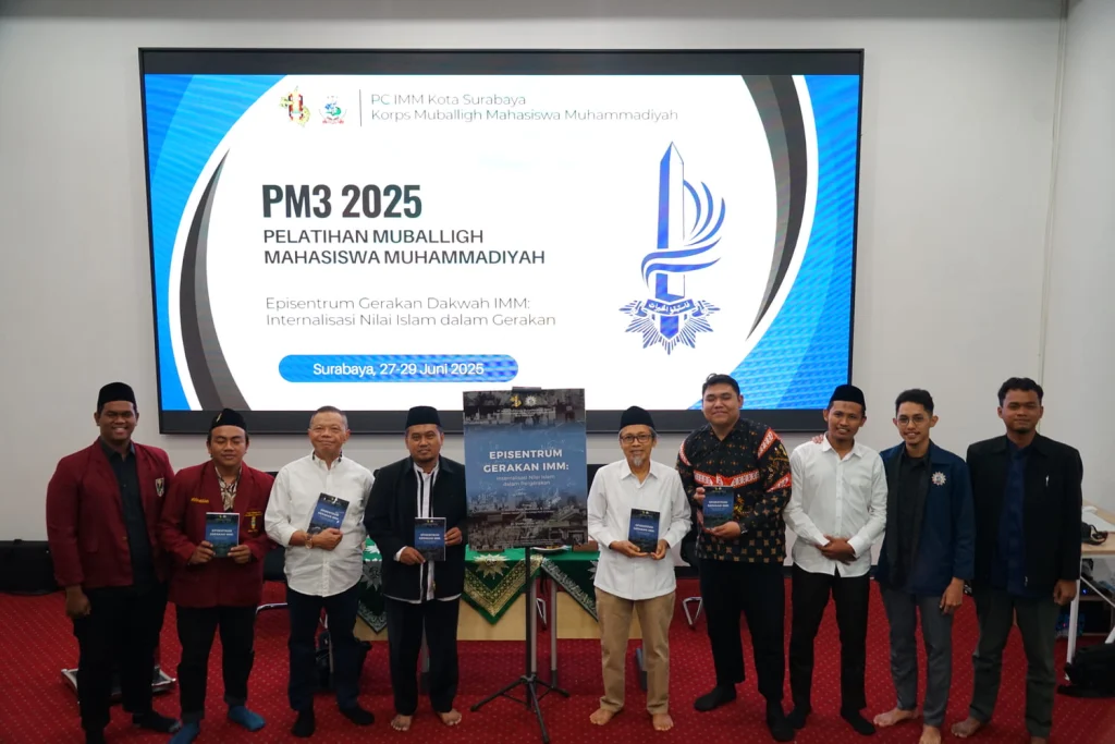 KM3 dan PC IMM Kota Surabaya Luncurkan Buku dalam Pelatihan Muballigh