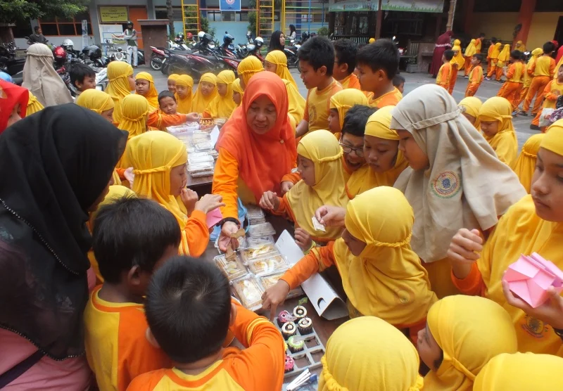 Keseruan Business Day SD Muda Ceria: Siswa Bersama Orangtuanya Belajar Hal Penting dalam Berwirausaha