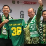 Daftar Kuliah UMSurabaya Dapat Bonus Tiket Persebaya