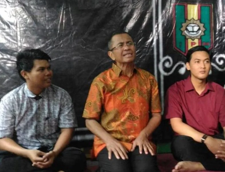 Ketika Dahlan Iskan Sambangi Sekretariat IPM Semampir, Begini Reaksi Kader Muda Muhammadiyah