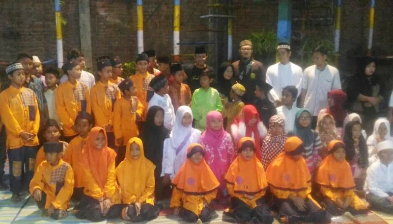 Nyanyian Dahlan Iskan di Depan Anak-Anak Panti Asuhan Muhammadiyah