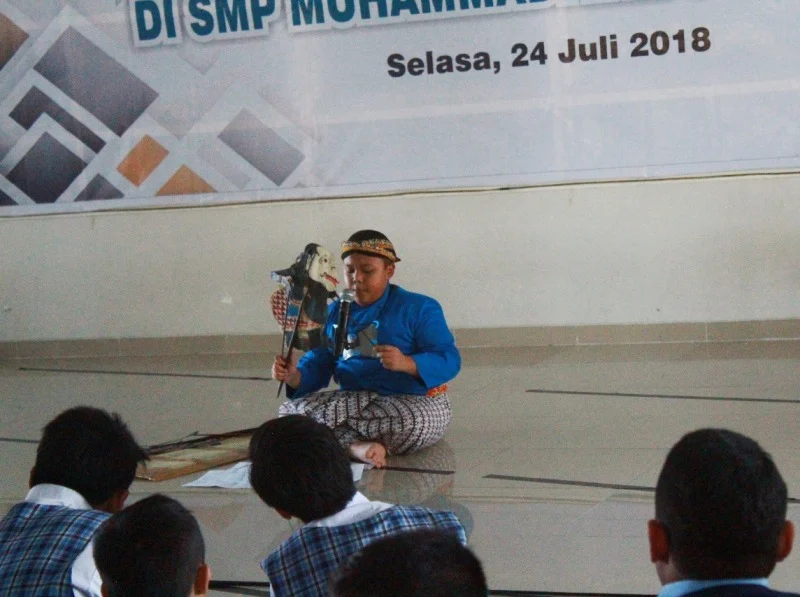 Pagi Buta Tamu Itu Datang Sekadar Bertukar Pengalaman