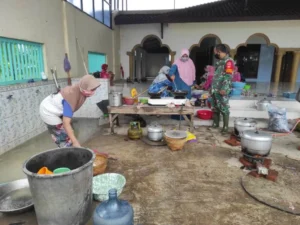 MDMC Pekalongan Buka 17 Dapur Umum Bantu Korban Banjir