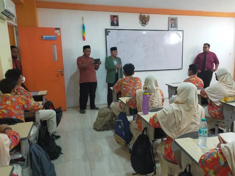 Tamu dari Makassar Kunjungi Smamita, Terkejut Lihat Ini