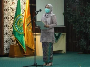 Dr Evi Satispi Dilantik Jadi Dekan FISIP UMJ