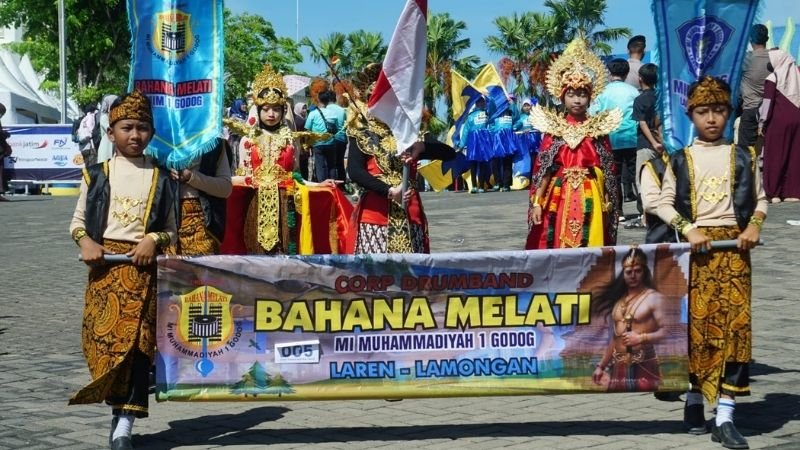 Borong Juara: Gema Semangat Drumband MI Muhammadiyah 1 Godog di Ajang WMC 2025