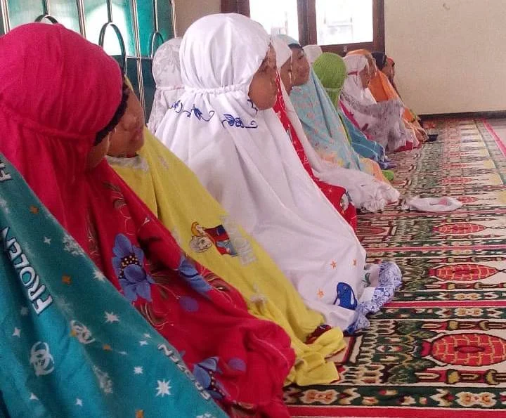 Sekolah Ini Membiasakan Siswa Membuka Aktivitas dengan Shalat Dhuha