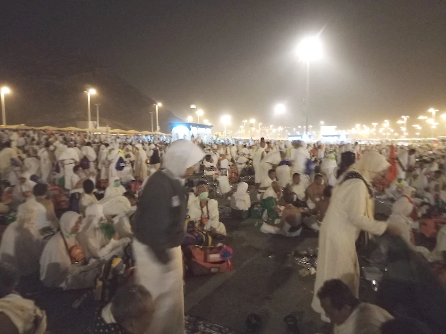 Mabit di Muzdalifah, Jamaah Haji Beratap Langit Beralas Bumi