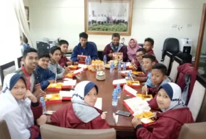 Tim Tapak Suci Sidoarjo Sabet 3 Emas, Sempat Dijamu di Kediaman Mendikbud