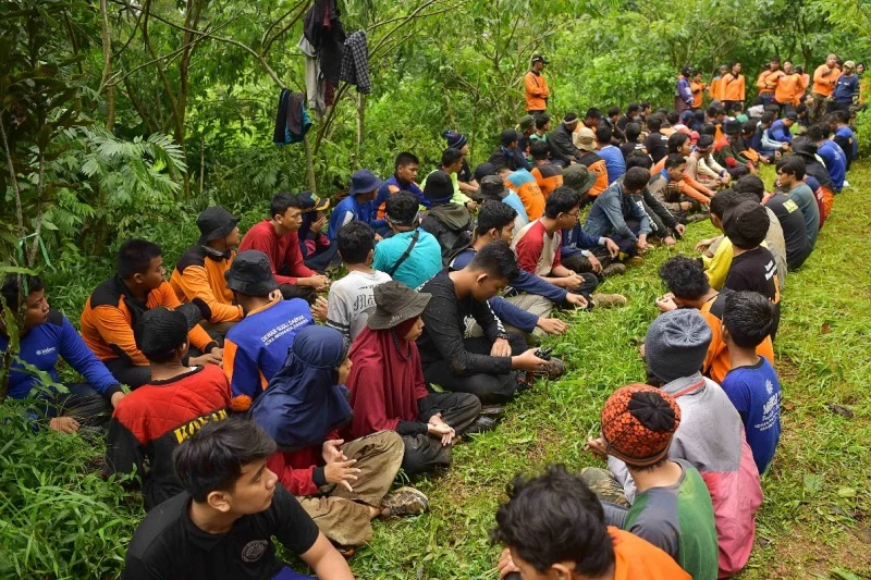 Diklat SAR Menguji Ketangguhan, Dalam Cuaca Ekstrem Tak Melupakan Shalat