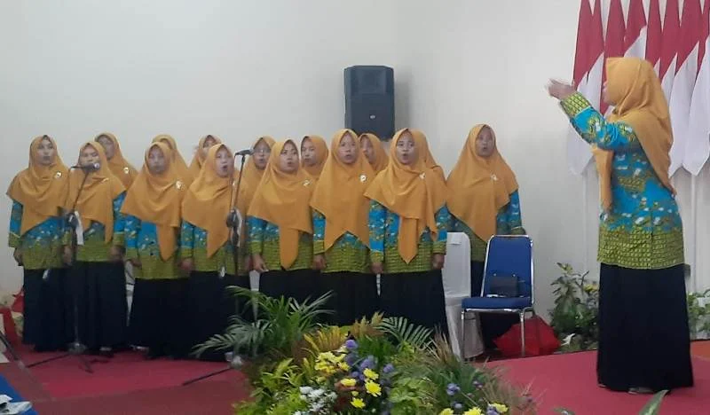 Tim Dinar Voice Mengejutkan Hadirin Milad