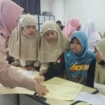 Direktur, Pengusaha Barber Shop, dan Dokter Mengajar di Sekolah Ini