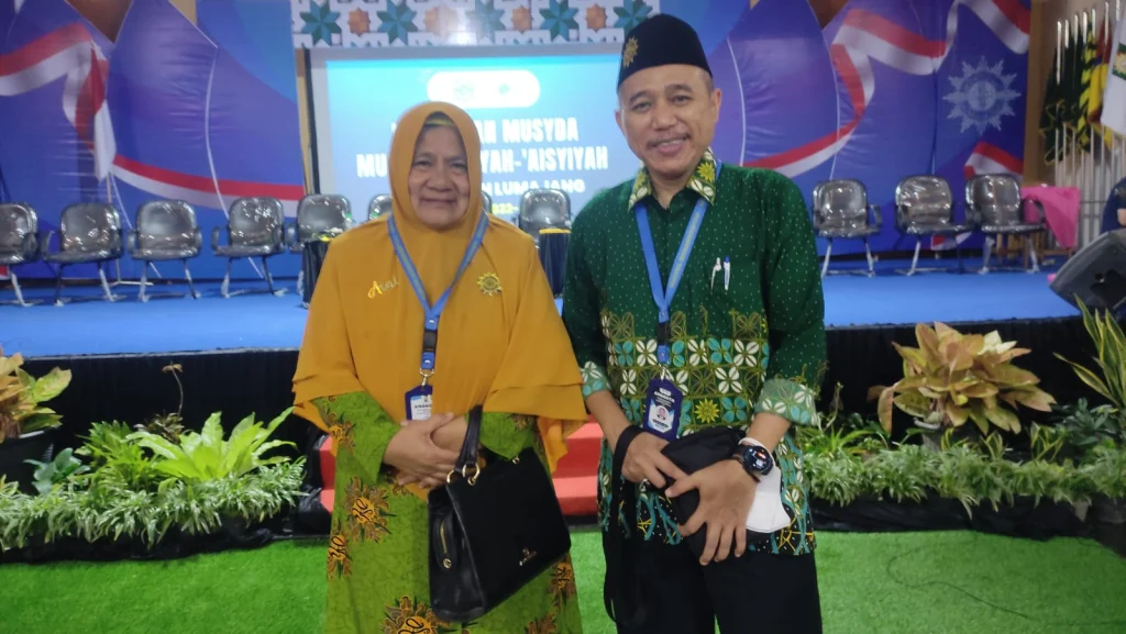 Takdir Unik di Lumajang: Dokter Pimpin Muhammadiyah, Bidan Ketua Aisyiyah