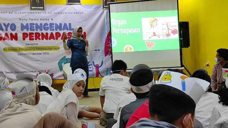 Siswa SD Kreatif Belajar dengan Dokter Spesialis Paru