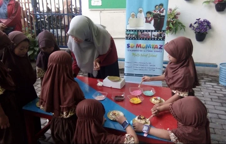 Donat Warna-warni ala Fun Learning Cooking Class