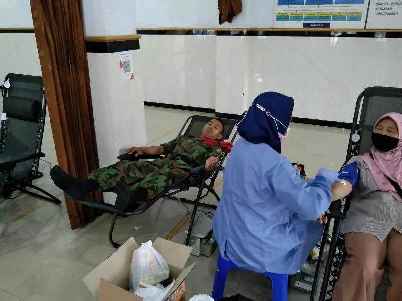 Pengalaman Pertama Donor Darah: Kok Nggliyeng Ya