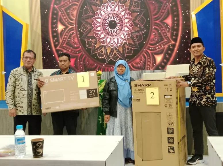 Bertabur Doorprize di Baitul Arqam PCM Sepanjang