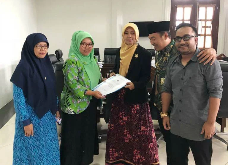 Tim UMM Serahkan Draft Raperda Tuberkulosis ke DPRD