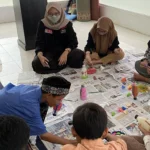Mahasiswa UMM Ajari Anak Panti Bikin Celengan