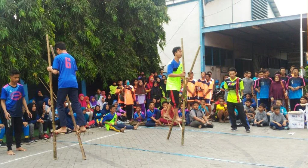 Tidak Senasab, tapi Senasib: Ketika Anak Panti Diajak Berlomba Permainan Tradisional