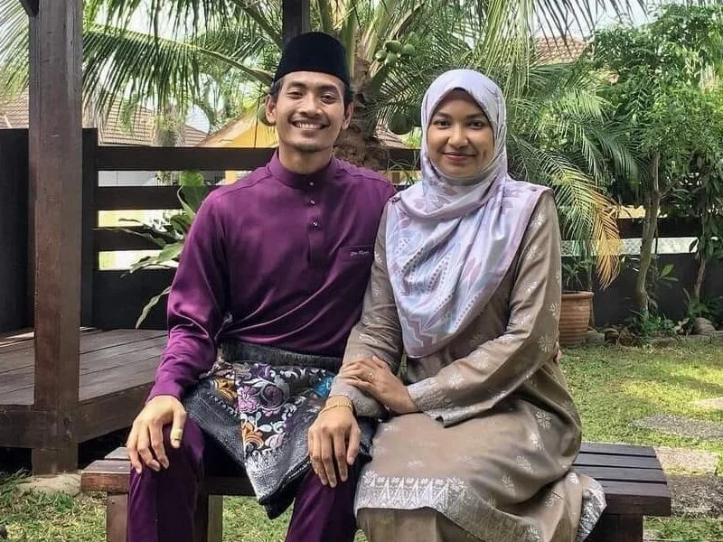 Suami Wafat, Istri Melahirkan Anak Pertama