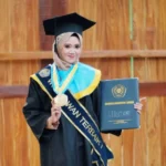 Jadi Wisudawan Terbaik, Beginilah Kehidupan  Elvatiara