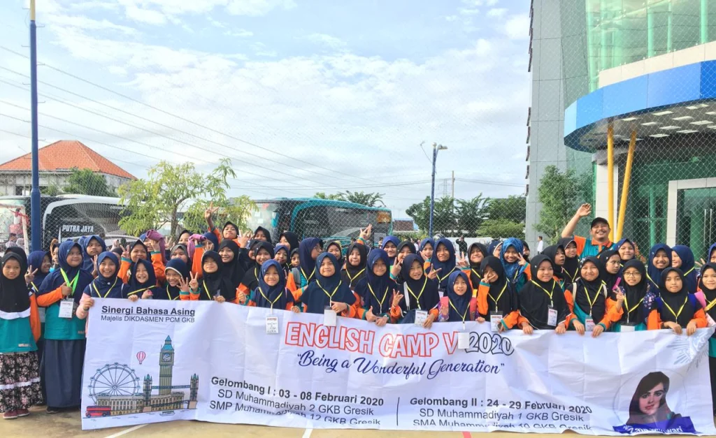 English Camp Main Cublek Suweng dengan Guru Afghanistan