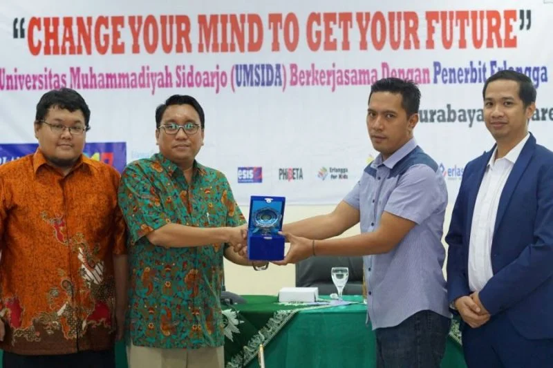 Jadikan Lebih Berkualitas, FEB UMSIDA Teken Kontrak dengan Penerbit Erlangga