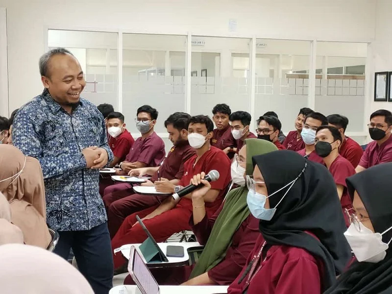 Forum Komunikasi Dokter Muda: Sarana Optimalkan Performa Calon Dokter