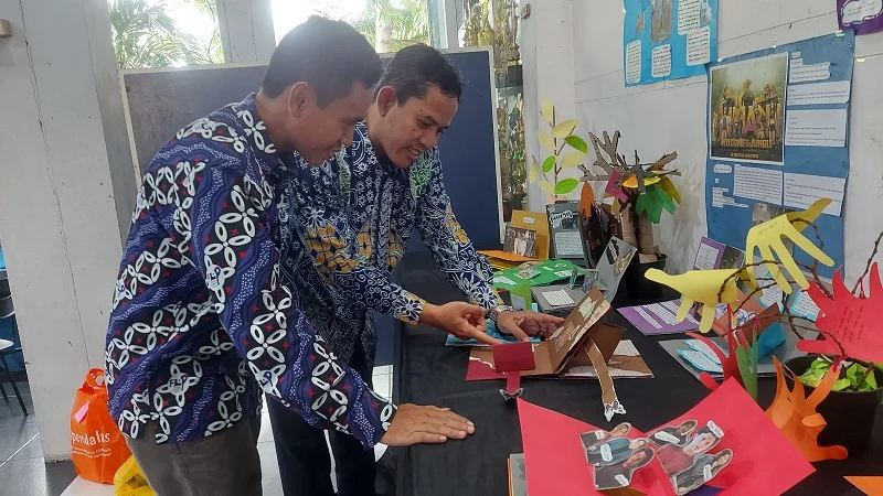 Ketua FLP Jatim Sanjung Pop-up Book Siswa Spemdalas