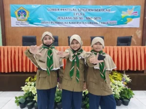 Juara 1 Lomba Menulis Surat, Piala Pertama bagi Shania