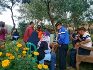 Merawat Keluarga Aktivis Tetap Kompak Lewat Famgath