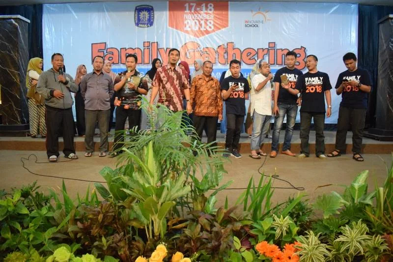 Serunya Mengikuti Family Gathering Ini, Bermain, Jalan-Jalan dan Berhadiah Umroh