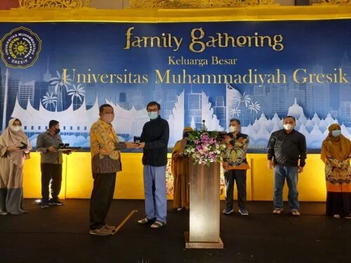 Family Gathering UMG Bertabur Game dan Doorprize