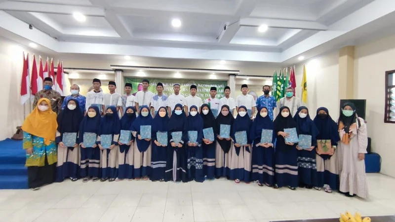 Forkom RSML Berikan Santunan kepada Anak Panti