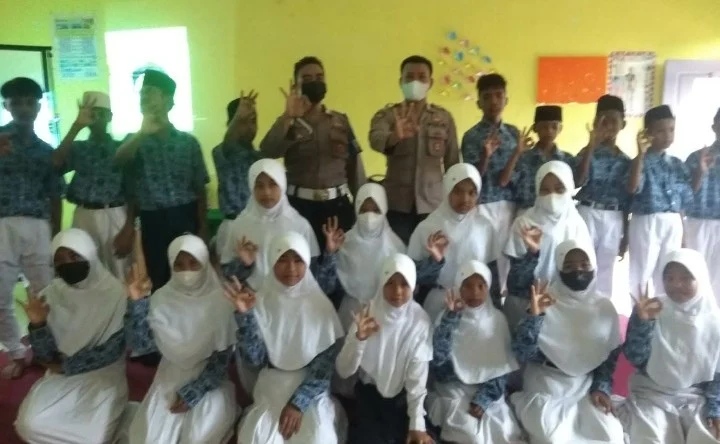 Ada Pohon Harapan dan Ajakan Hindari Narkoba di Fortasi SMP Mutiara