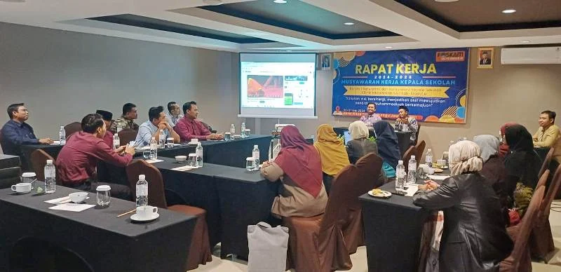 Tips Sukses Kepala Sekolah Ini Bikin Gaduh Acara