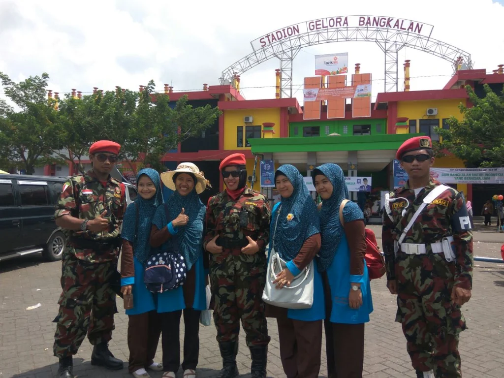 Serunya Berfoto dengan KOKAM saat Milad Muhammadiyah di Bangkalan
