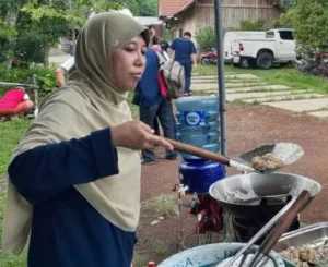 Kemeriuknya Rengginang Cumi Ini Langsung Ludes di Famgath