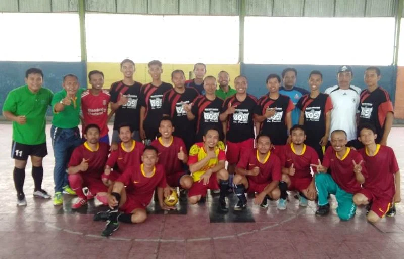 Tak Hanya Pandai Mengajar, Guru Madrasah Pun Piawai Main Futsal